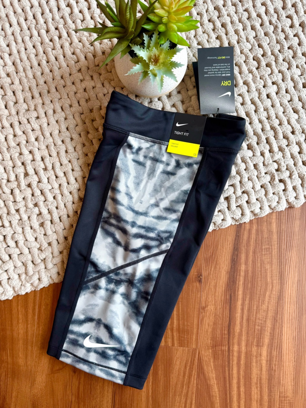 Nike | NWT* Girl’s Dri-FIT™ Tight Fit Training Shorts Black/Tie-Dye | Large